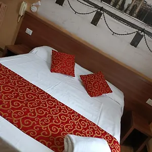  Отель Corvetto Corso Lodi Италия