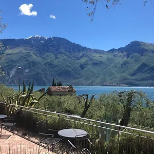 Locanda Ruscello Garni Отель Лимоне-суль-Гарда