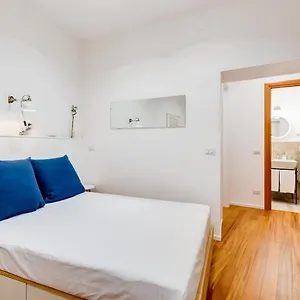 Lovely And Modern Nest Near The Colosseum Appartamento